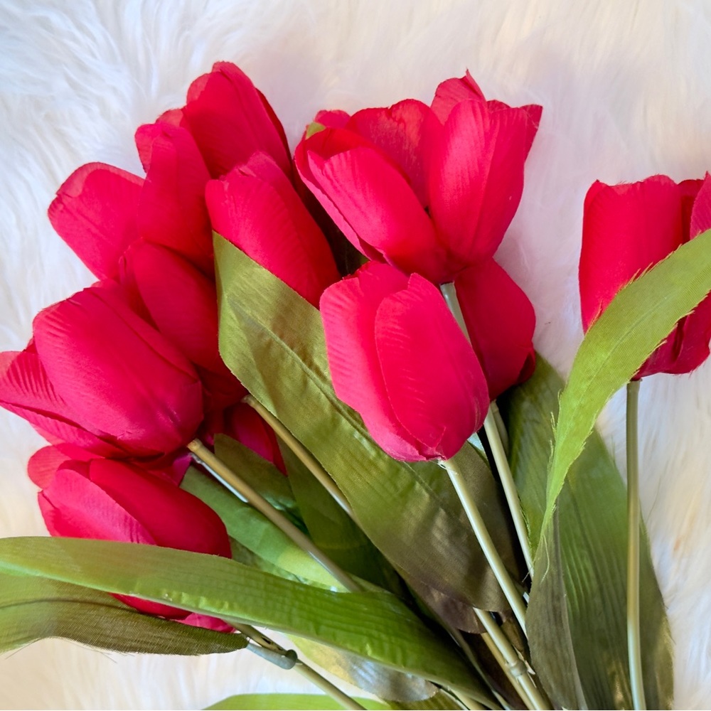 13 Red Silk Tulips Flowers Spring Summer Table Floral Arrangement Faux Florals
